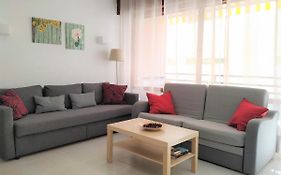 Elizabeth Beach Apartment With Seaviews!